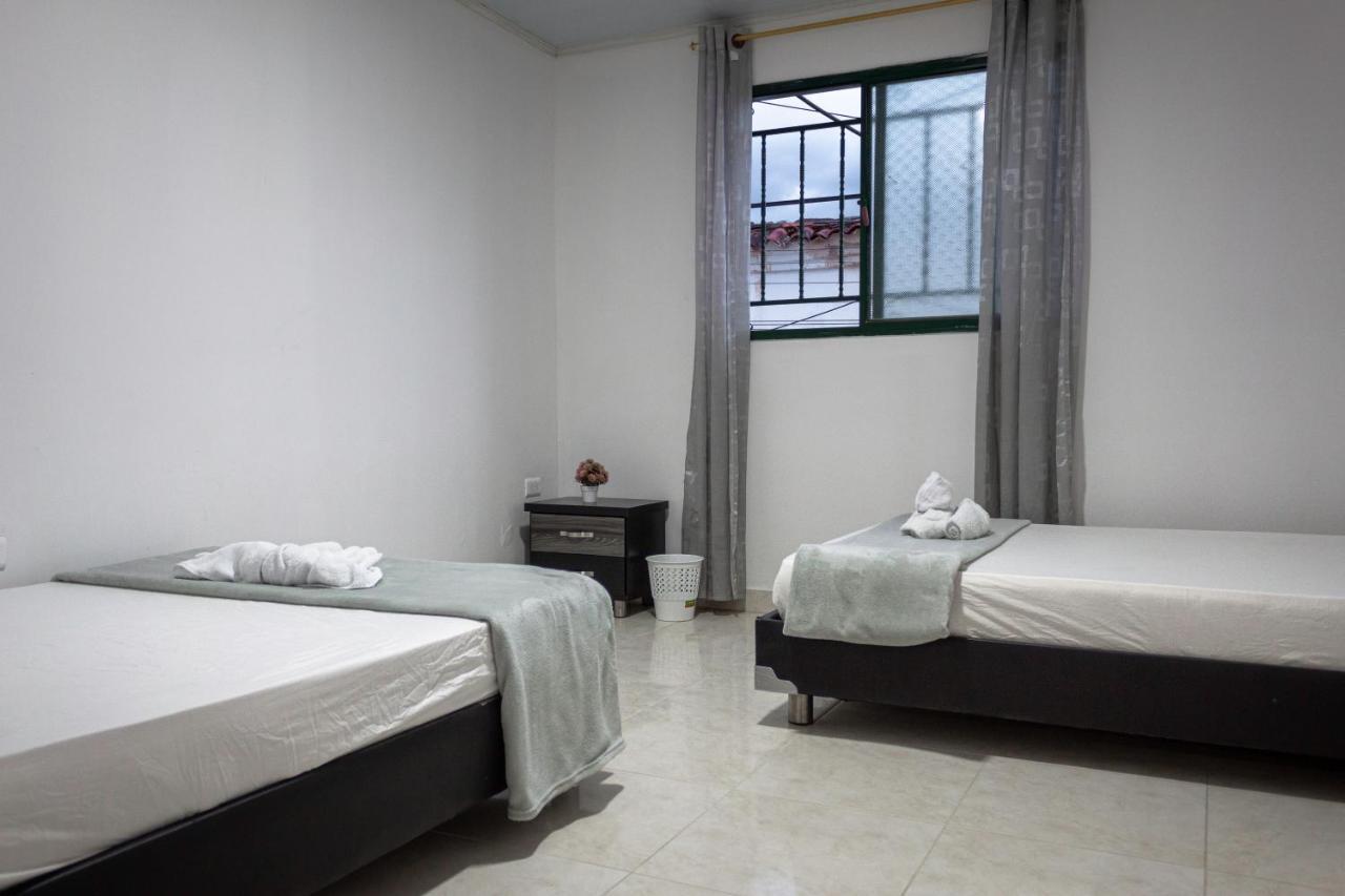 Los Nonos Hostel Guadalupe Eksteriør bilde