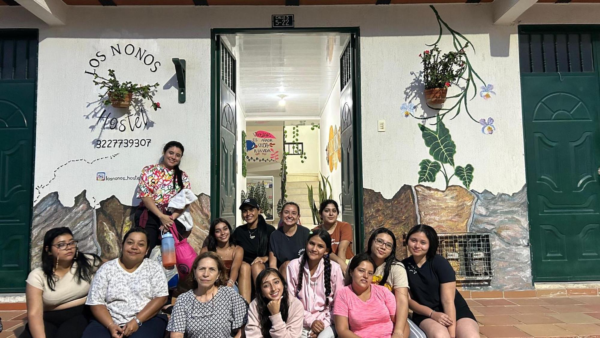 Los Nonos Hostel Guadalupe Eksteriør bilde