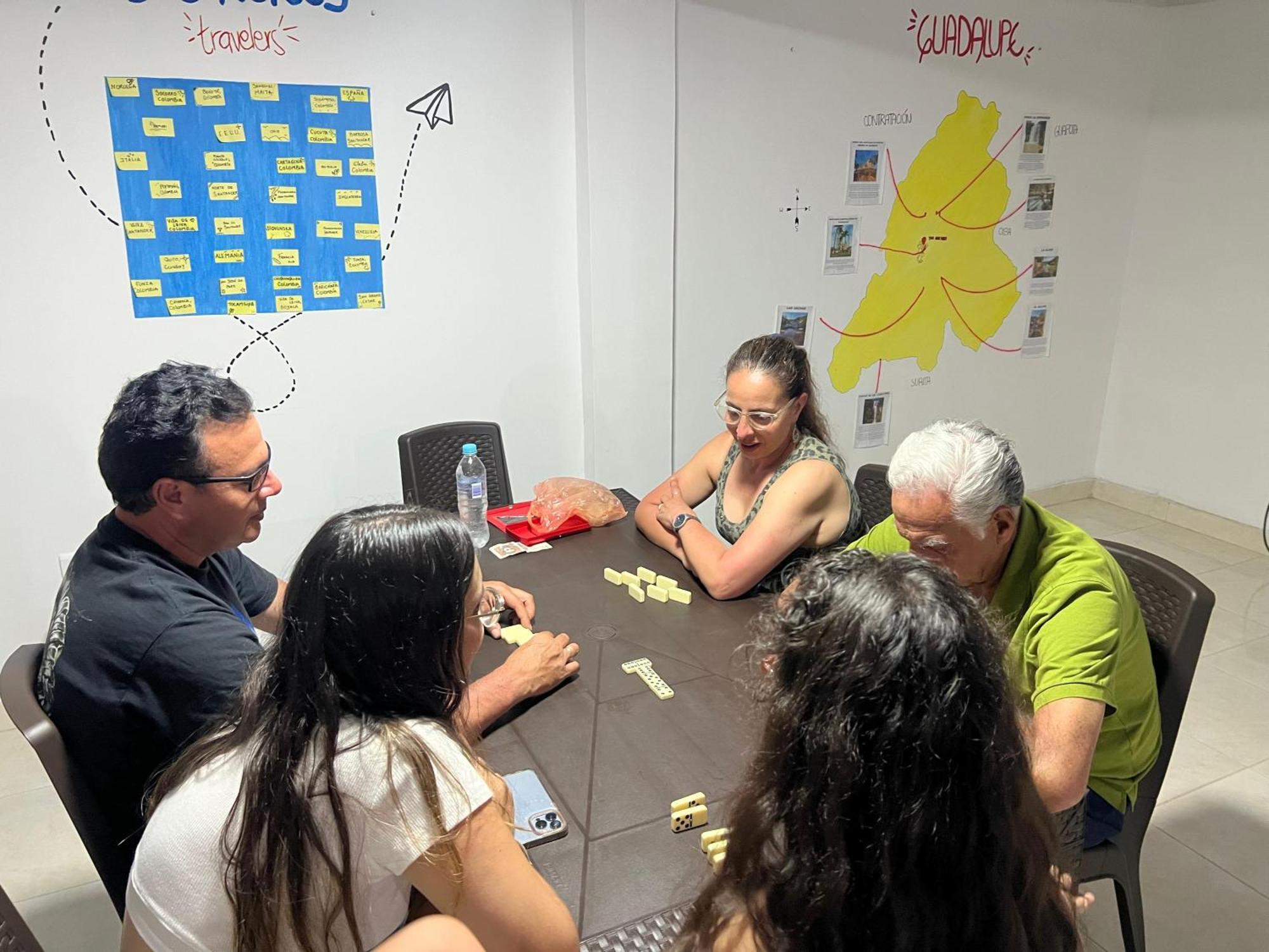 Los Nonos Hostel Guadalupe Eksteriør bilde