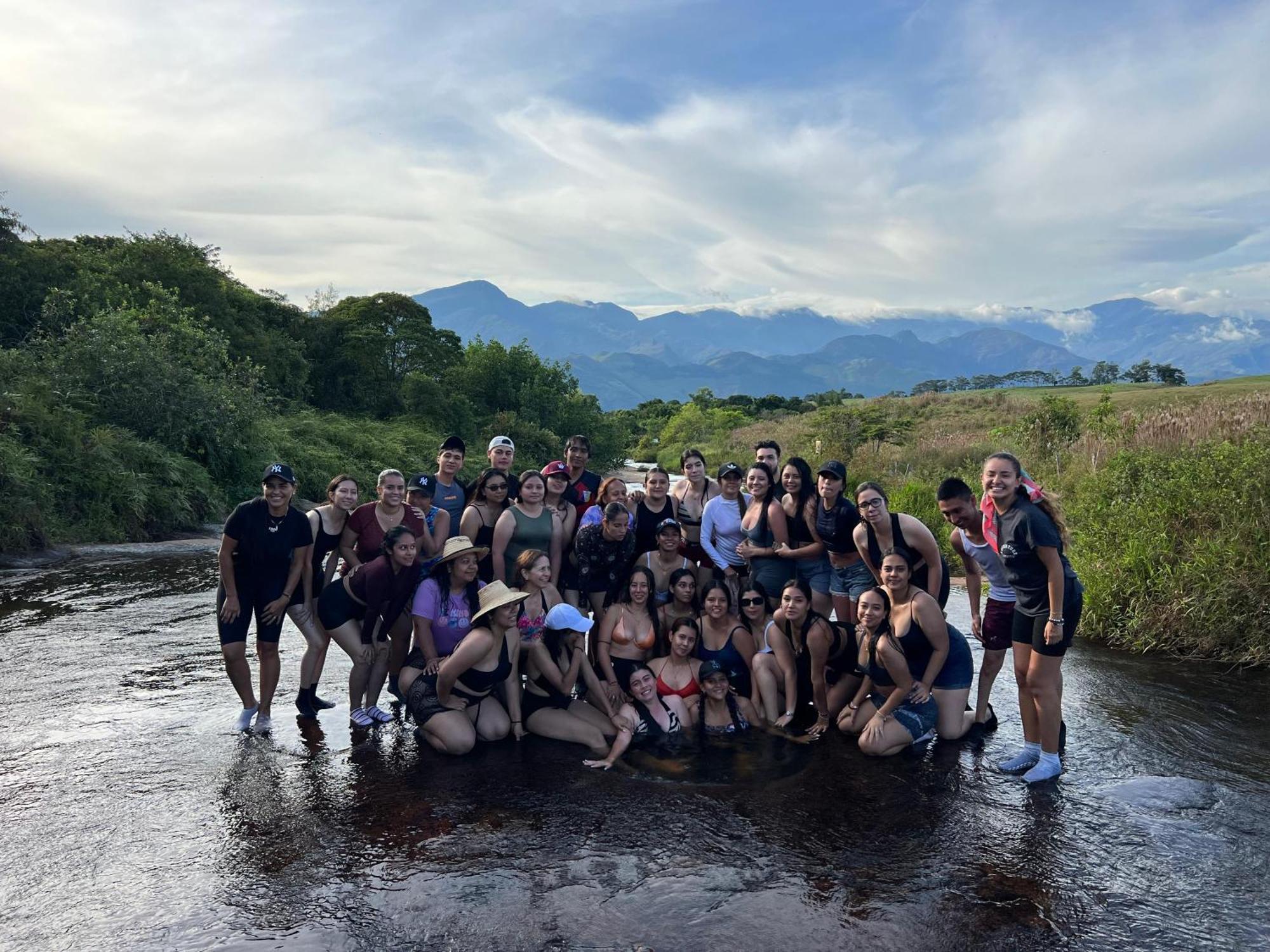 Los Nonos Hostel Guadalupe Eksteriør bilde