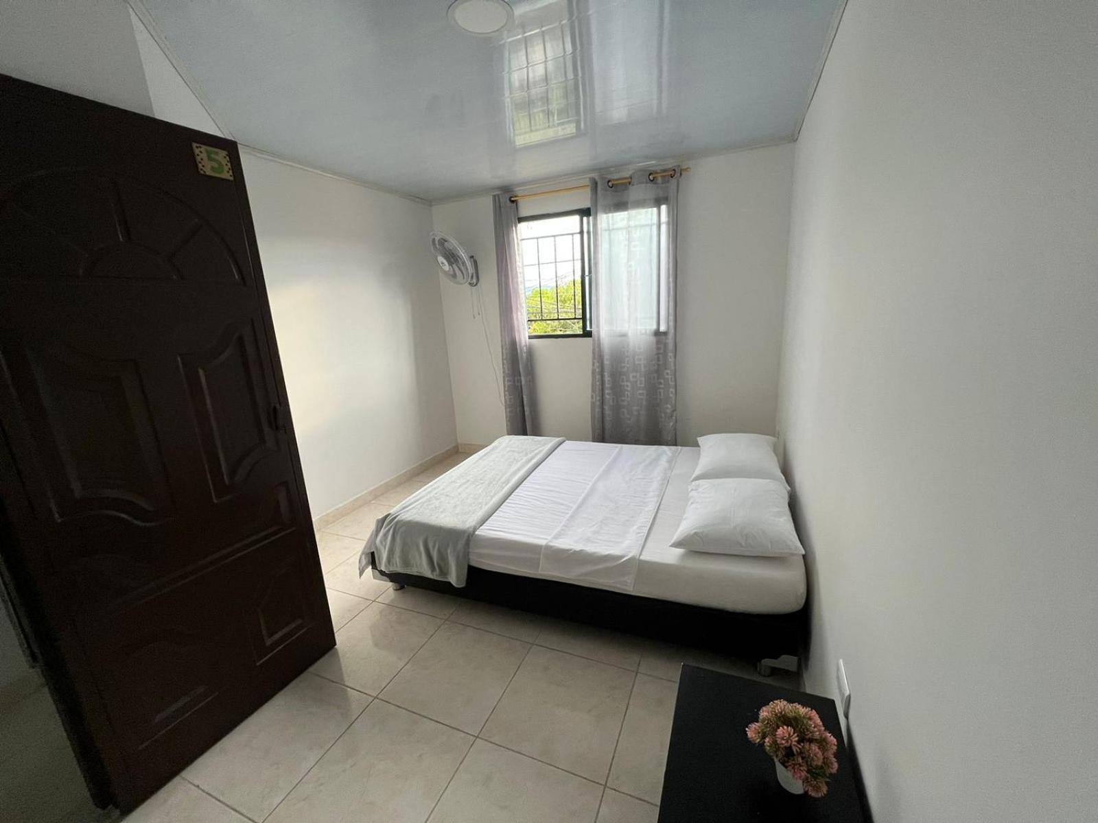 Los Nonos Hostel Guadalupe Rom bilde